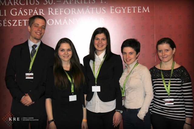 OTDK fal előtt készült képek